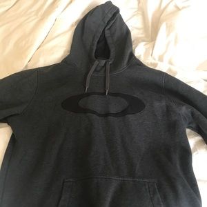 Grey Oakley sweatshirt